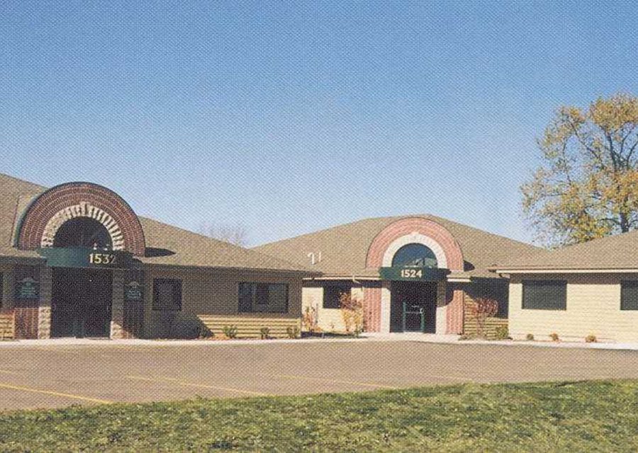 Building 3 on Green Bay Road, 1996